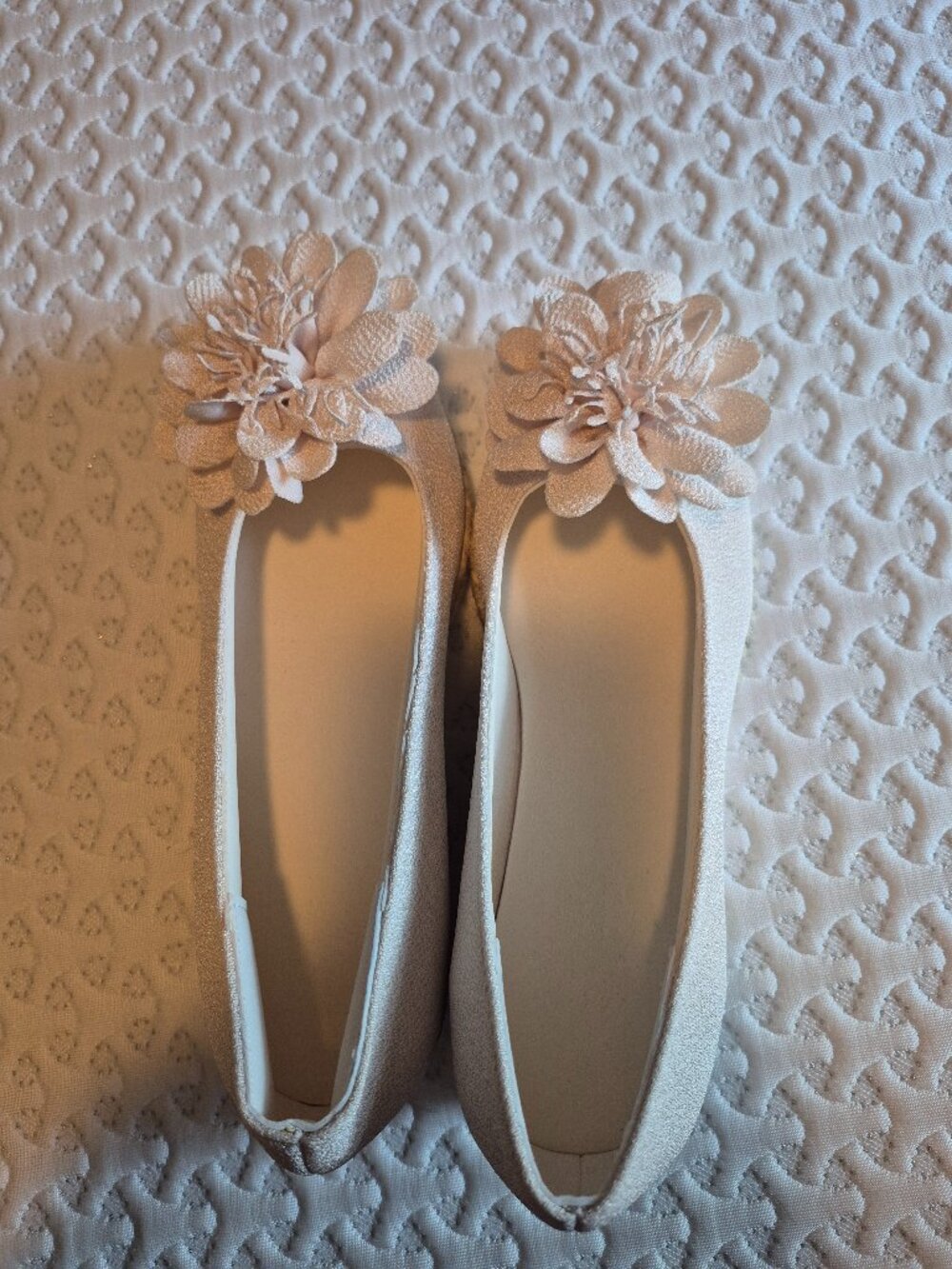 Womens wedge with bow